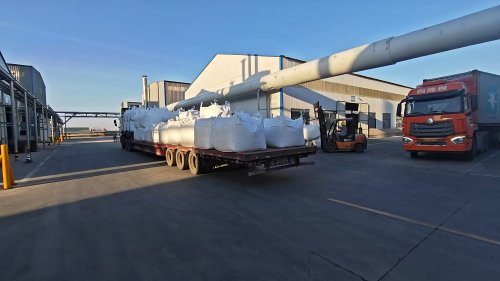 叉车装载羟丙基甲基纤维素袋装产品