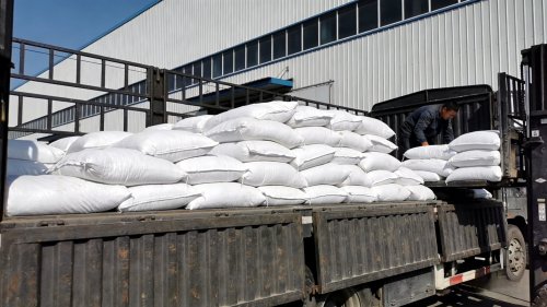 MC成膜剂批量发货装车实景